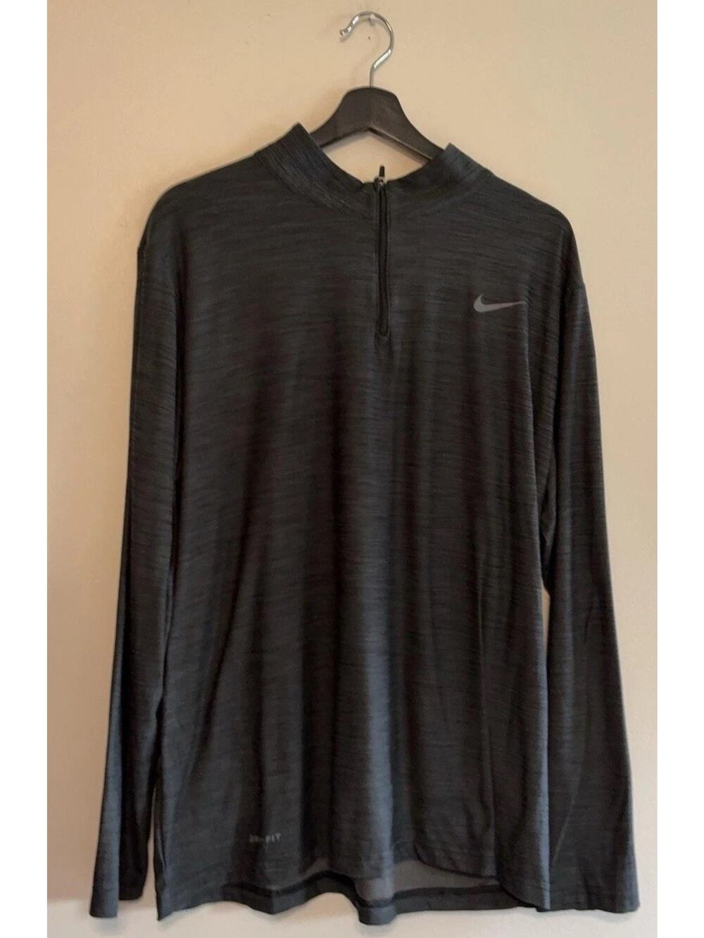 Nike Dri-FIT 1/4 Zip Shirt Mens Large Gray Stripe Long Sleeve Running Training